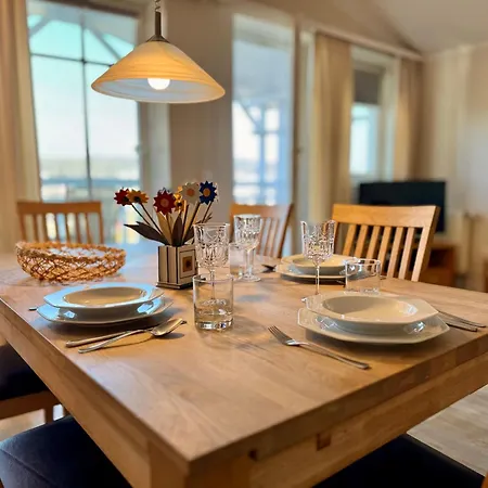 Apartment 396, Seepark